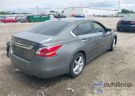 2015 Nissan Altima 2.5 S из США, поврежденный, VIN 1N4AL3AP6FC411750